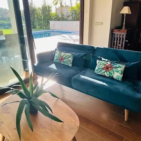 Issa. Impresionante Loft Holiday home Marbella