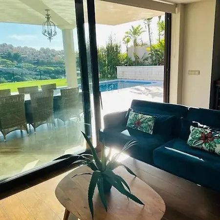 Holiday home Issa. Impresionante Loft Marbella